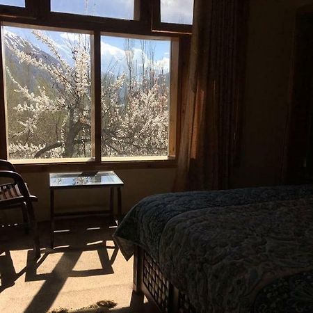 Embassy Villa Suites Karimabad  Dış mekan fotoğraf